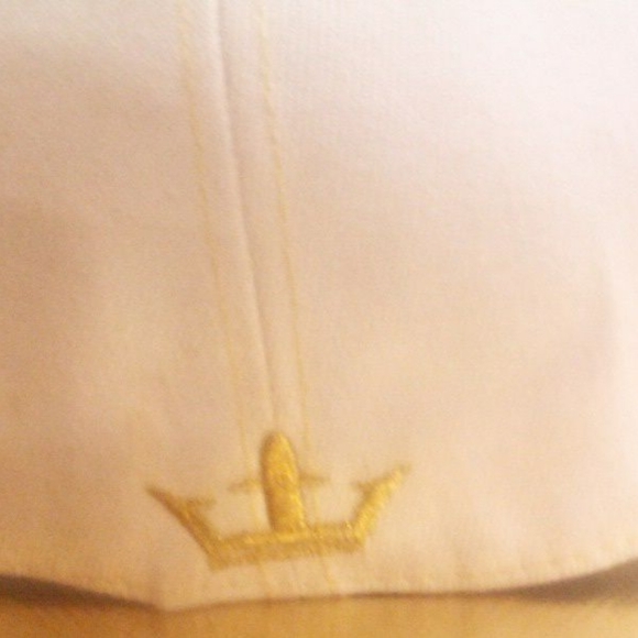 RED APE HIP HOP STYLE White with Black front Gold Red Ape Embroidered In… - Picture 2 of 4